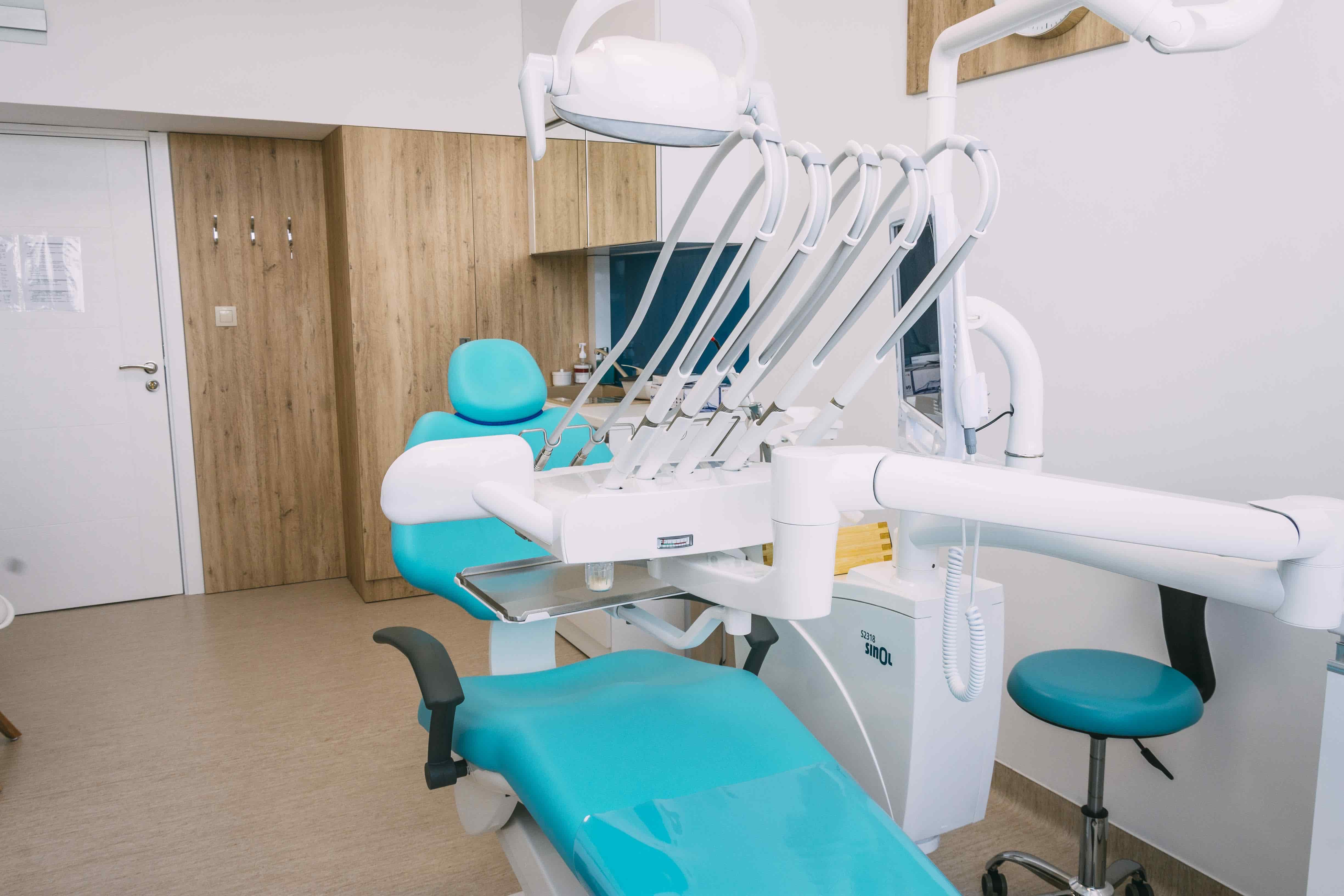 Дентален кабинер Варна